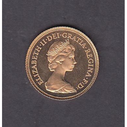 67 - UK 1983 gold half Sovereign, in good condition