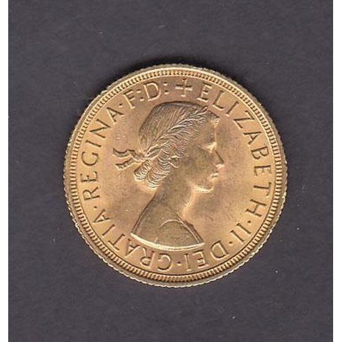 96 - UK 1962 gold full Sovereign, in good condition