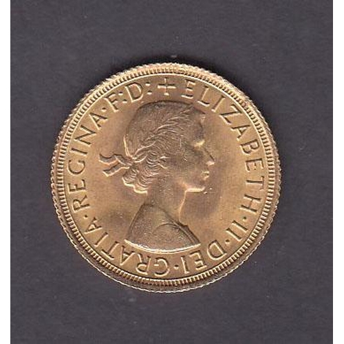 100 - UK 1966 gold full Sovereign, in good condition