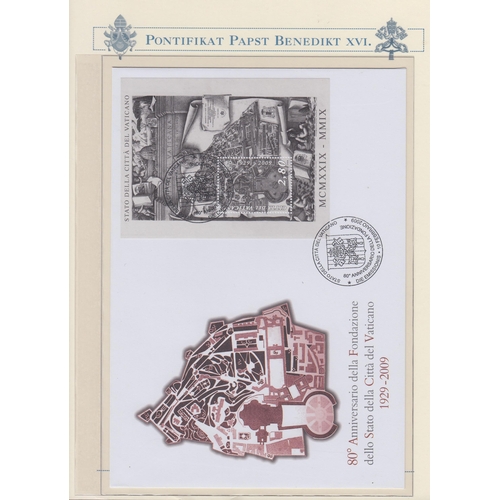 318 - A collection of covers commemorating Pope Benedict XVI, from 2005-2013, including covers from Italy,... 
