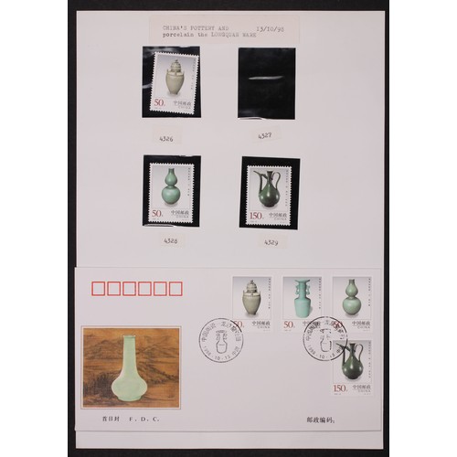 372 - An accumulation of Chinese issues from the 1980s to 2000s in multiple volumes, including mint sets, ... 