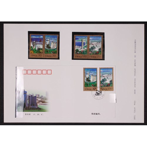 372 - An accumulation of Chinese issues from the 1980s to 2000s in multiple volumes, including mint sets, ... 