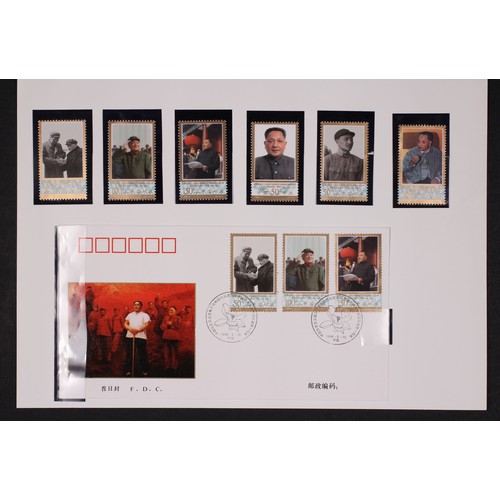 372 - An accumulation of Chinese issues from the 1980s to 2000s in multiple volumes, including mint sets, ... 