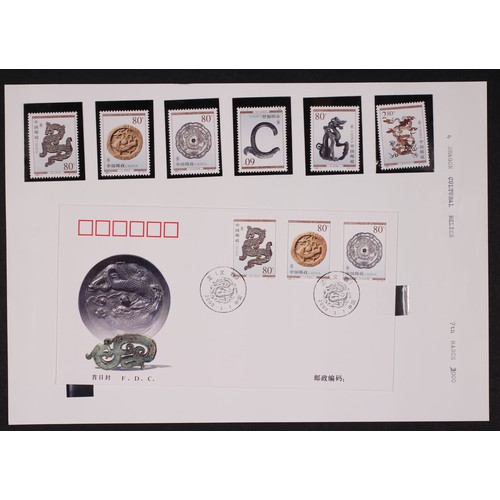 372 - An accumulation of Chinese issues from the 1980s to 2000s in multiple volumes, including mint sets, ... 