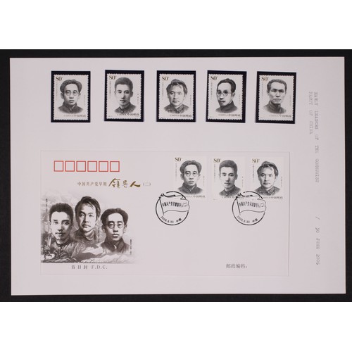 372 - An accumulation of Chinese issues from the 1980s to 2000s in multiple volumes, including mint sets, ... 