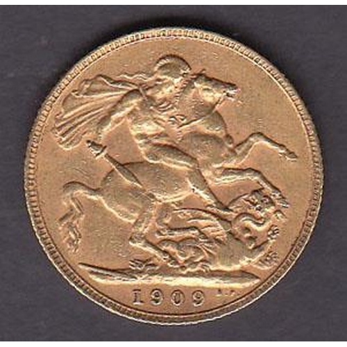 13 - UK 1909 gold full Sovereign, in good condition