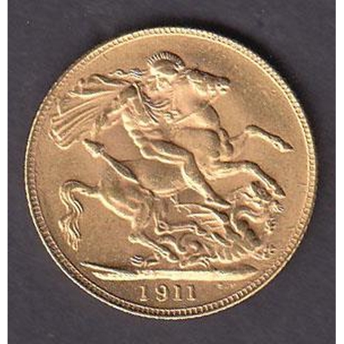 15 - UK 1911 gold full Sovereign, in good condition