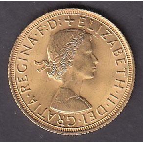 22 - UK 1963 gold full Sovereign, in good condition