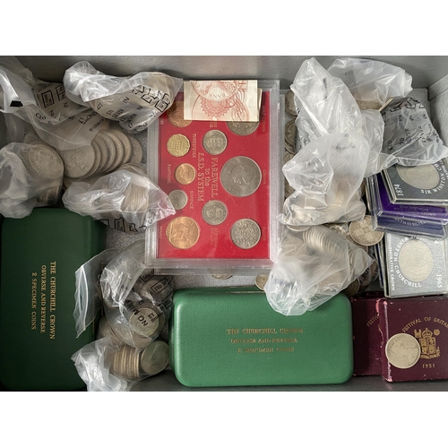 90 - A World coin accumulation in packets and loose, strength in UK issues worn but some still with legib... 