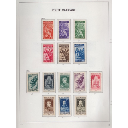 912 - 1929/77 comprehensive collection in Davo printed album, SG35/9 are used otherwise mint and lacking j... 