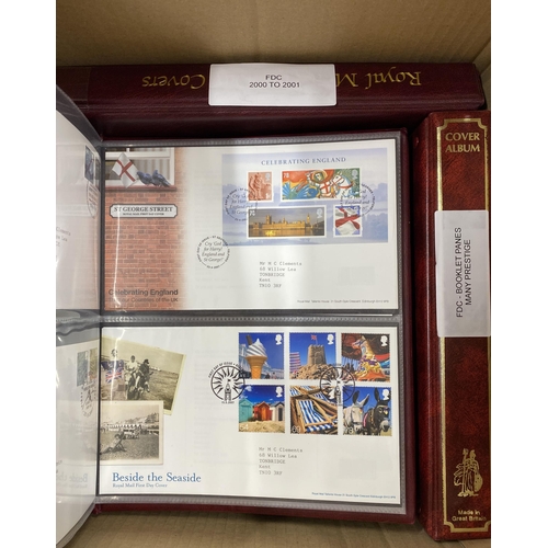 211 - A 15 volume GB QEII FDC collection from 1962 to 2015, including commemoratives and definitives RM il... 