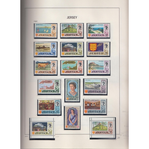 386 - A mint u/m collection of Jersey, Guernsey and IOM, a comprehensive collection to 1989, good Cat valu... 