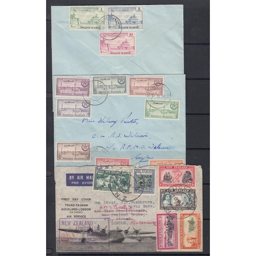 231 - A mint and used World stamp accumulation in 3 small albums and loose, mainly mid-modern period stren... 