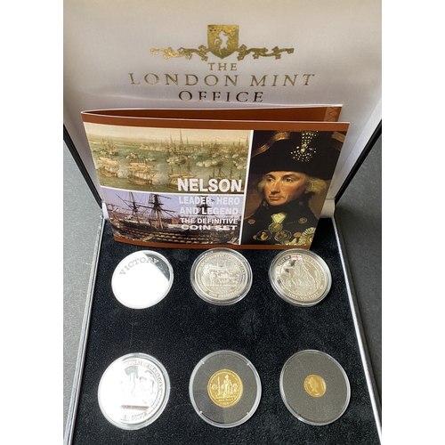 6 - A collection of six World gold coins boxed, including 2007 Russian 50 Rubles, 2007 Falkland Island 1... 