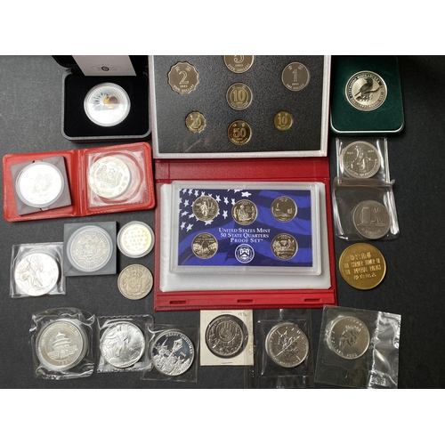 105 - A World mainly 20th & 21st Century coin accumulation including circulated and uncirculated coins, no... 