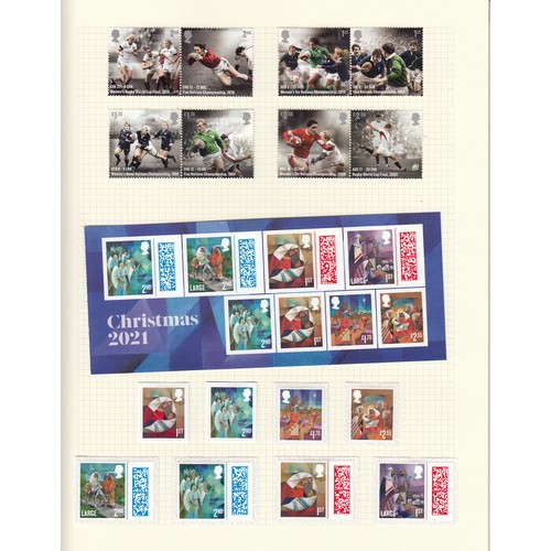 140 - A mint mounted GB QEII collection from 1952 to 2021 in 6 pre-printed albums, including Commemorative... 