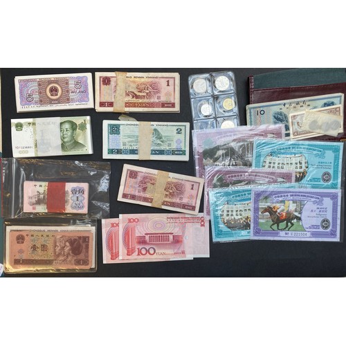 4 - A World 20th & 21st Century banknote collection, including uncirculated and circulated notes includi... 