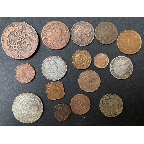 43 - An accumulation of World mainly 20th Century circulated coins, strength in European coins, weight 6.... 