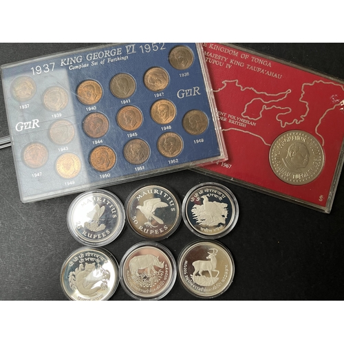 42 - A 20th Century World coin accumulation, mainly circulated UK coins, noted 1974 Nepal 25r & 50r silve... 