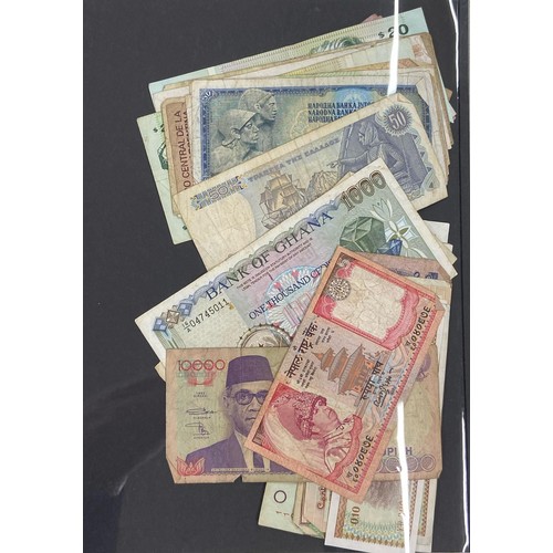 33 - An accumulation of circulated 20th Century World banknotes, mainly mid-modern, including various Afr... 