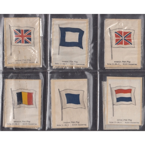 434 - 1920s/30s Silks approx. 600 in packets, various manufacturers, subjects incl Flags, Regimental Badge... 