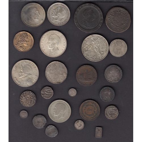 11 - A World loose coin accumulation mainly 19th & 20th Century, including various silver coins from Sout... 