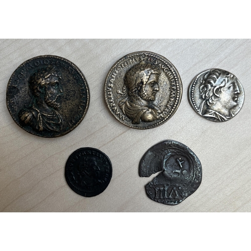 70 - A group of 5 Ancient coins, including re-strikes and originals, noted Roman Constantine I and Spanis... 