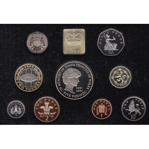 86 - A collection of x28 UK Proof Uncirculated Year sets from 1972 to 1999, in good condition