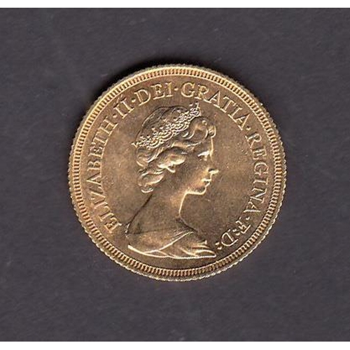 40 - UK 1976 gold full Sovereign, in good condition