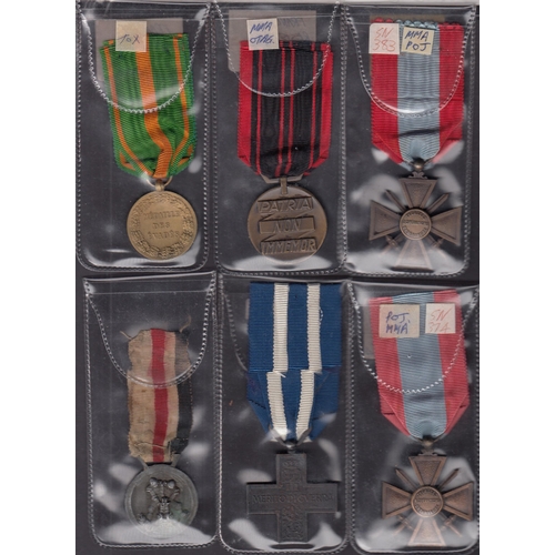 160 - A group of six WWII French and Italian medals, including French Resistance medal, French Croix De Th... 