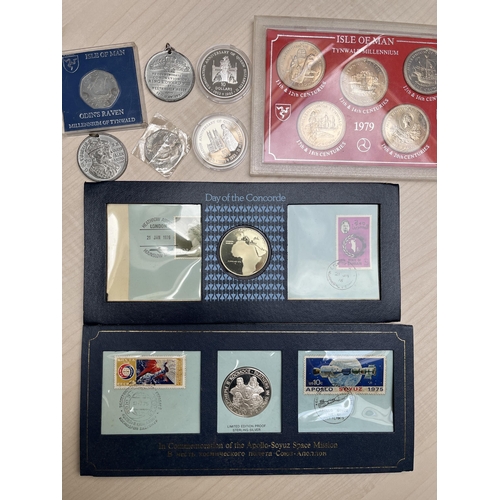 72 - A World accumulation of mainly 20th Century circulated coins and commemorative coins, noted 1976 Con... 