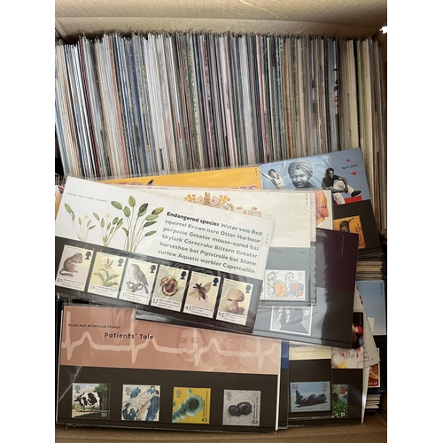 311 - A GB QEII presentation pack collection from 1977-2014, face £1650+
