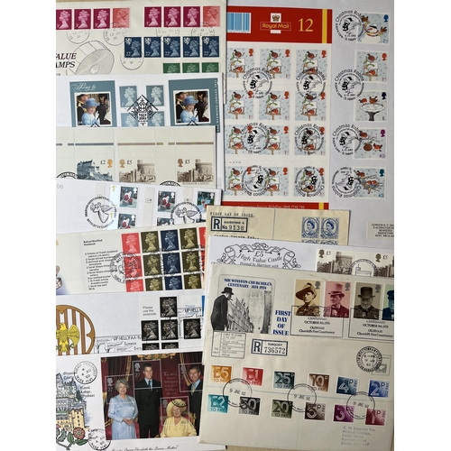 316 - A large GB QEII FDC collection in 130+ albums, from the 1970s to 2015, including Commemorative Cylin... 
