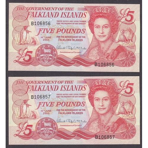 99 - Falkland Island QEII 2005 pair of consecutive £5 uncirculated banknotes.