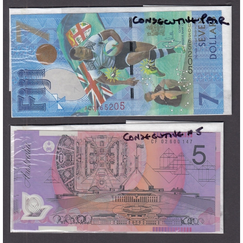 102 - A group of x7 uncirculated consecutive banknotes including 1992 Australia $5 x5 and 2017 Fiji $7 x2.