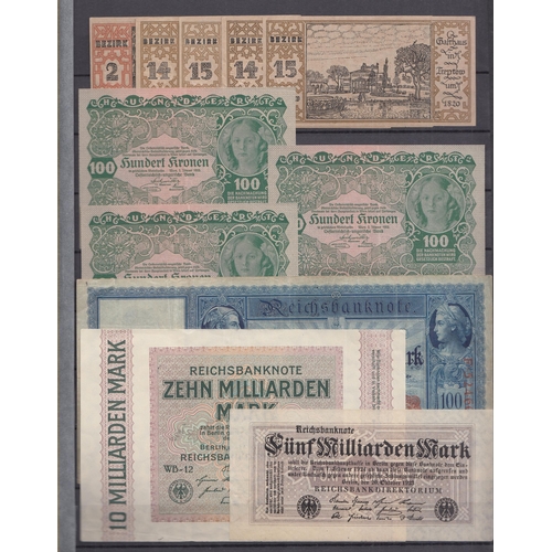 47 - An album with a collection of German Notgelds and Inflation banknotes in good condition