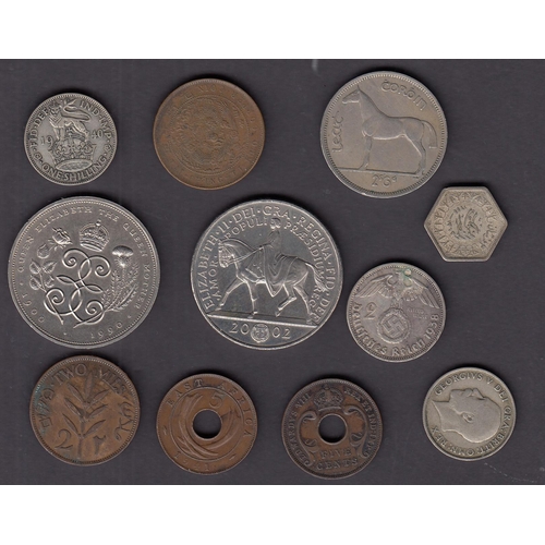 40 - A small collection of mainly 20th Century circulated coins, mainly UK pennies plus QEII Crowns, mixe... 