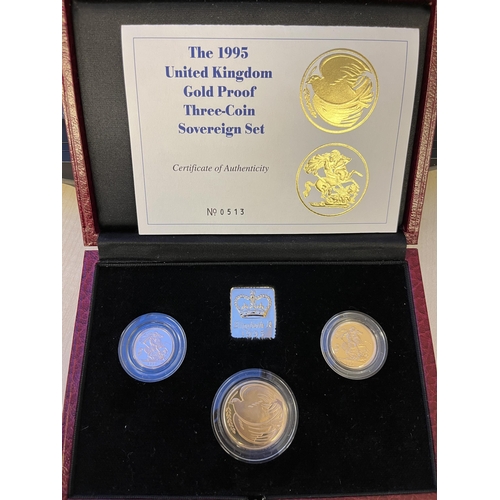42 - UK 1995 Gold Proof Three-coin Sovereign set, ½ Sovereign, full Sovereign and Double Sovereign coin, ... 