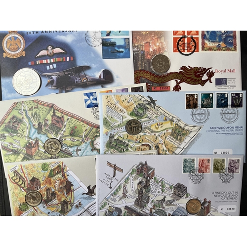 425 - A predominantly FDC collection for Great Britain and the Netherlands period 1970s to 2006 in 5x Roya... 