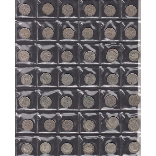 14 - A collection of UK 20th Century circulated coins from ½d to 2/6-, including various KGV & KGVI silve... 