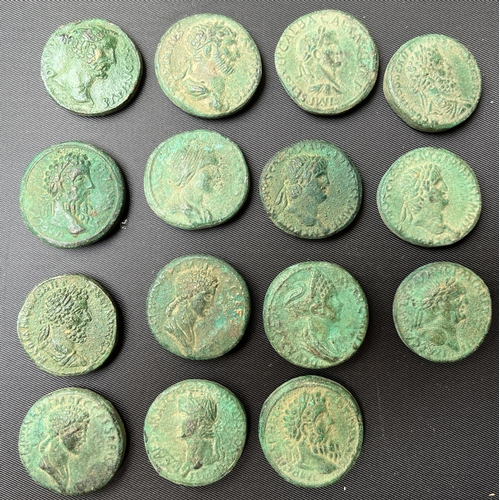 21 - A group of x15 Roman reproduction coins