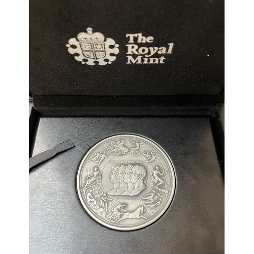 146 - 2015 The Royal Mint silver Pistrucci Waterloo Medal, weight 250g, boxed with CoA