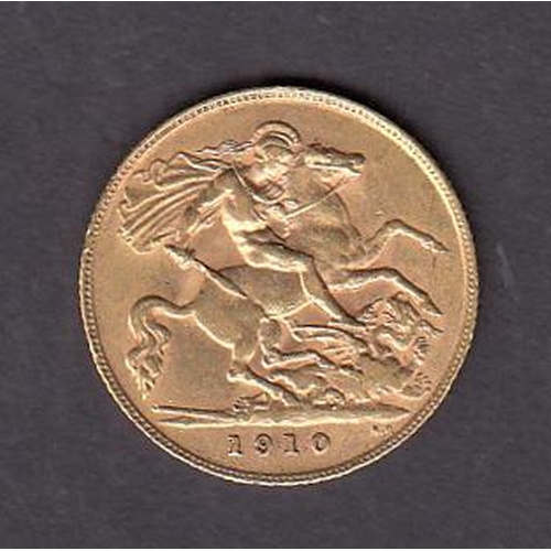 28 - UK 1910 gold half Sovereign, in good condition