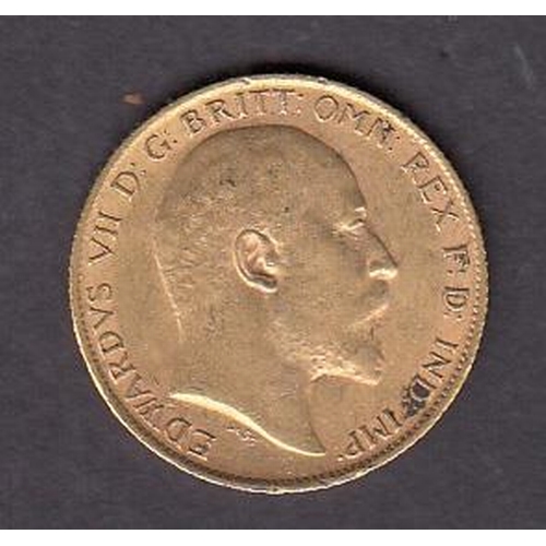 28 - UK 1910 gold half Sovereign, in good condition