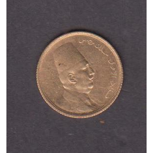 32 - Egypt 1923 gold 20 Piastres coin, in good condition