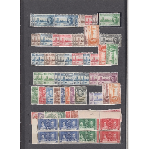 315 - A substantial mint and used collection of British Empire/Commonwealth stamps housed on 600+ old albu... 