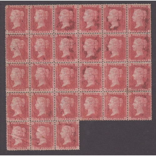 689 - A mint and used GB stamp accumulation from QV to QEII, on album pages and loose, strength in earlier... 