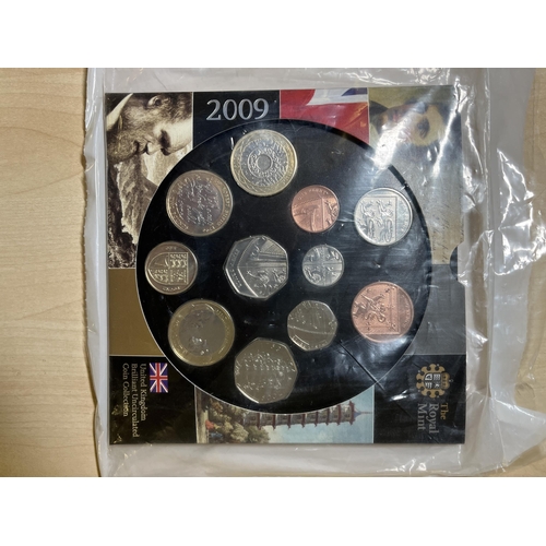 46 - UK 2009 Brilliant Uncirculated Year Set, including Kew Garden 50p, sealed in original packaging.