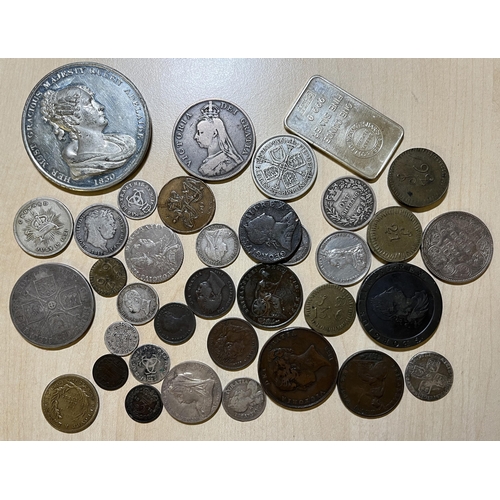 257 - A collection of World coins, mainly 20th Century circulated loose and in Whitman folders, strength i... 