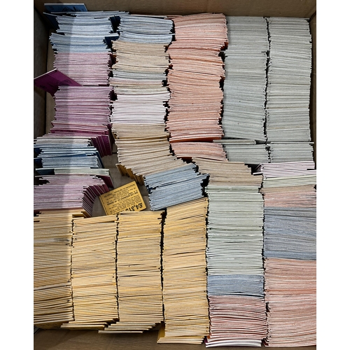 600 - Machin booklets, an extensive quantity of pre-decimal with over 200 2/-, 100+ 4/-, 50 or so 5/-, 250... 